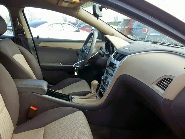 1G1ZB5E00CF272548 - 2012 CHEVROLET MALIBU LS ნაცრისფერი ფოტო 5