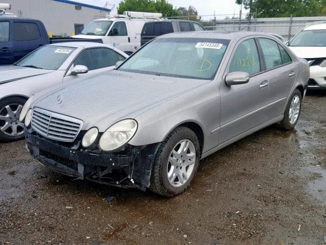 WDBUF65J84A502757 - 2004 MERCEDES-BENZ E 320 SILVER photo 2