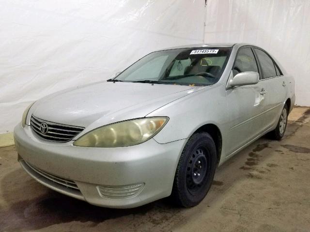 4T1BE32K65U636511 - 2005 TOYOTA CAMRY LE SILVER photo 2