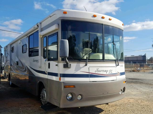 4UZAAHAK83CL87105 - 2003 WINNEBAGO VOYAGE WHITE photo 1