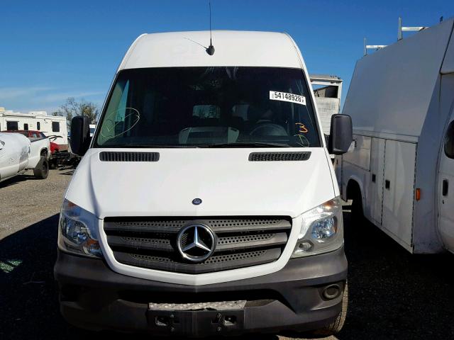 WDZPE8DC3FP137646 - 2015 MERCEDES-BENZ SPRINTER 2 WHITE photo 9