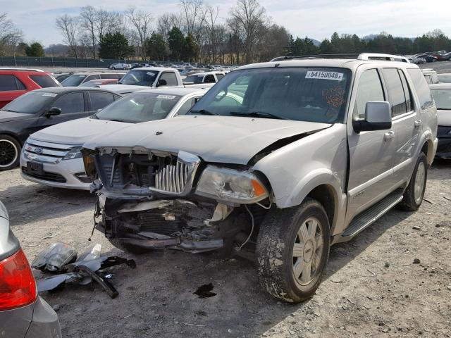 5LMEU88H05ZJ16135 - 2005 LINCOLN AVIATOR 银色 照片 2