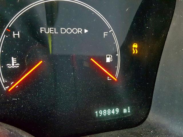 5LMEU88H05ZJ16135 - 2005 LINCOLN AVIATOR 银色 照片 8