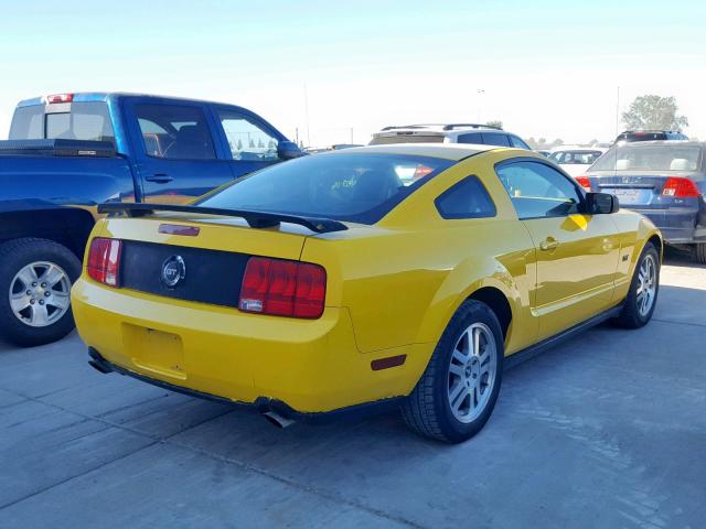 1ZVHT82H265114361 - 2006 FORD MUSTANG GT YELLOW photo 4