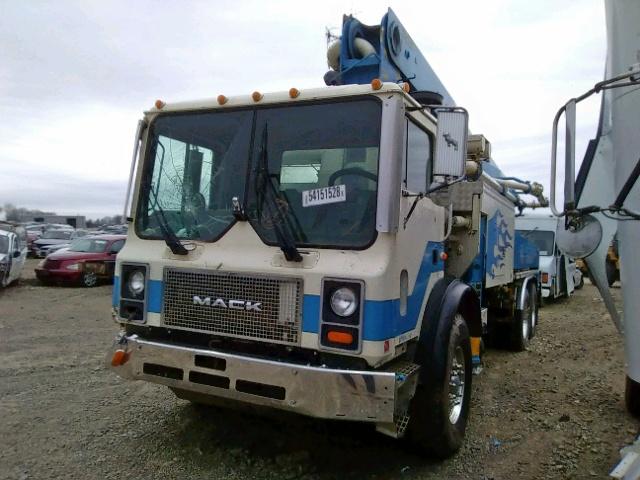 1M2K197C77M038379 - 2007 MACK 600 MR600 WHITE photo 2