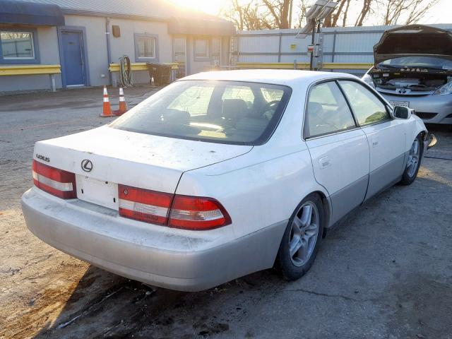 JT8BF28G6Y0268923 - 2000 LEXUS ES 300 WHITE photo 4