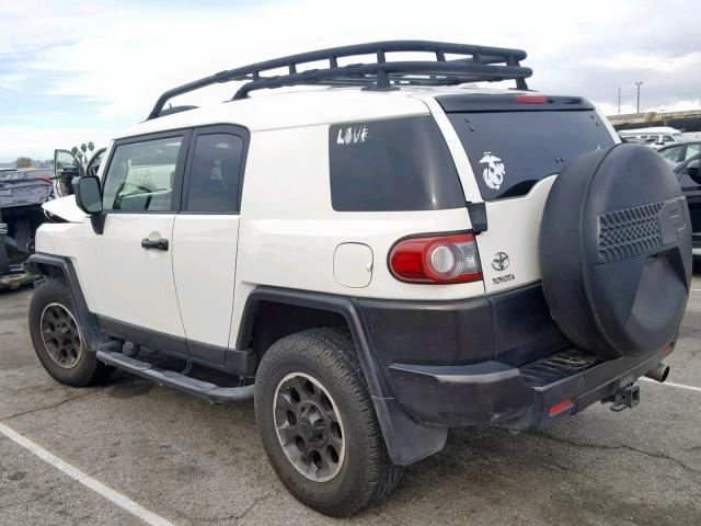 JTEBU4BF6DK149119 - 2013 TOYOTA FJ CRUISER WHITE photo 3