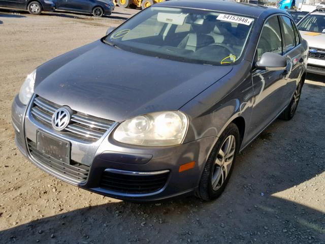 3VWSG81K76M642494 - 2006 VOLKSWAGEN JETTA 2.5 GRAY photo 2