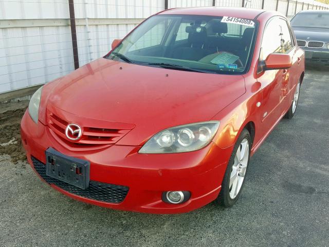 JM1BK143851303347 - 2005 MAZDA 3 HATCHBAC RED photo 2