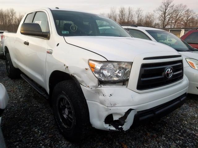 5TFUY5F12BX177537 - 2011 TOYOTA TUNDRA DOU WHITE photo 1