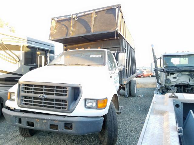 3FDNF65A83MB00742 - 2003 FORD F650 SUPER WHITE photo 2