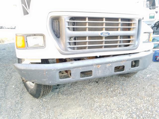 3FDNF65A83MB00742 - 2003 FORD F650 SUPER WHITE photo 9