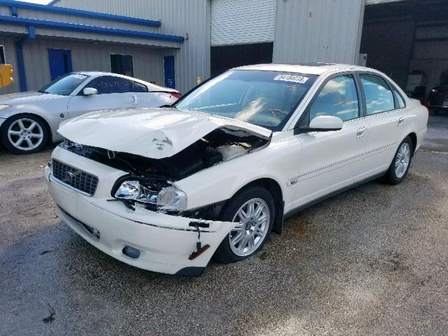 YV1TH592451402221 - 2005 VOLVO S80 2.5T WHITE photo 2