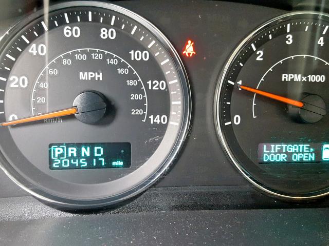 1J8HG48K27C598752 - 2007 JEEP COMMANDER SILVER photo 8