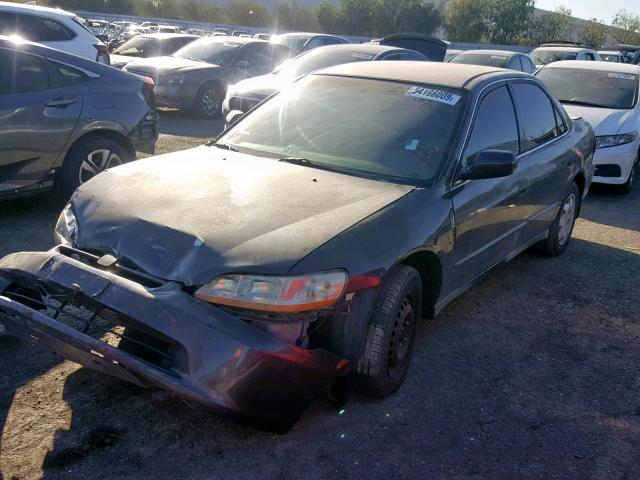 1HGCG6658XA101288 - 1999 HONDA ACCORD LX GRAY photo 2