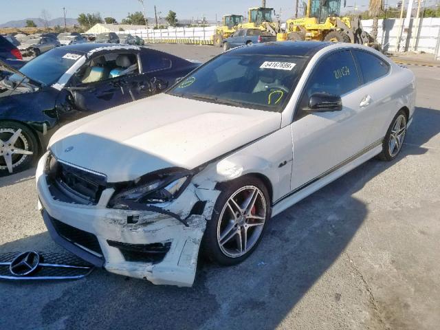 WDDGJ7HB3CF846219 - 2012 MERCEDES-BENZ C 63 AMG WHITE photo 2