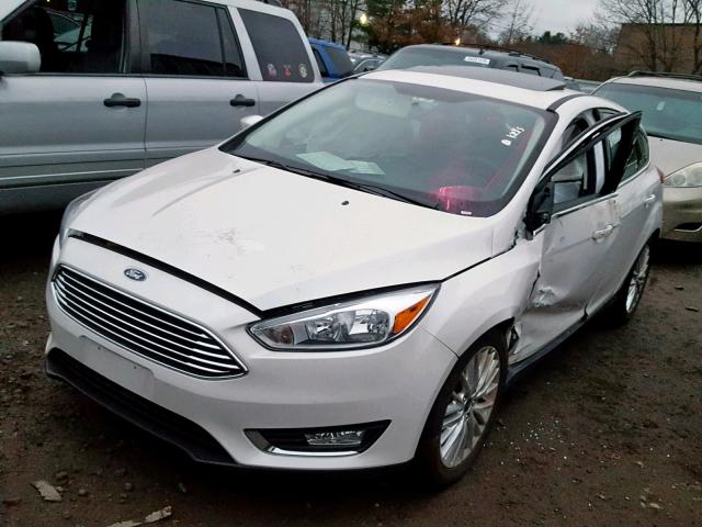 1FADP3N23JL323392 - 2018 FORD FOCUS TITA WHITE photo 2