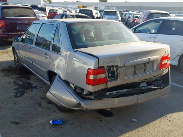 YV1LS5671W2552509 - 1998 VOLVO S70 GLT SILVER photo 3