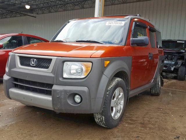 5J6YH28645L024656 - 2005 HONDA ELEMENT EX ORANGE photo 2