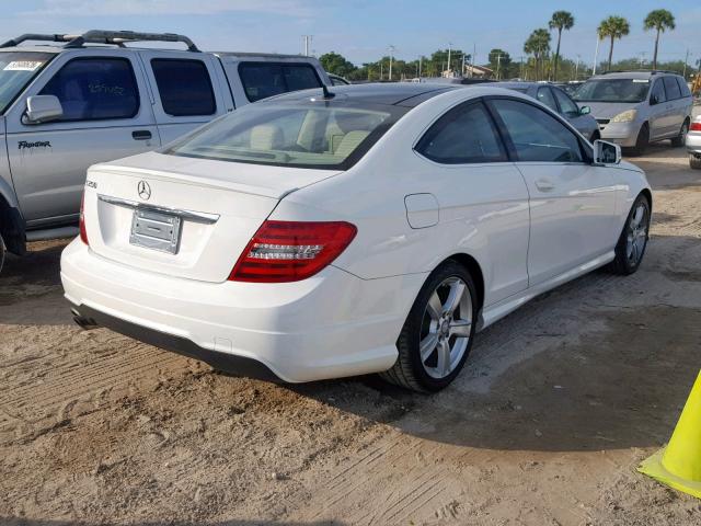 WDDGJ4HB1DF997172 - 2013 MERCEDES-BENZ C 250 WHITE photo 4