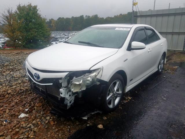 4T1BD1FK6EU121008 - 2014 TOYOTA CAMRY HYBR WHITE photo 2