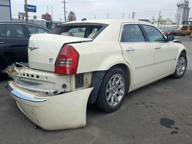 2C3AA63H05H517148 - 2005 CHRYSLER 300C WHITE photo 4