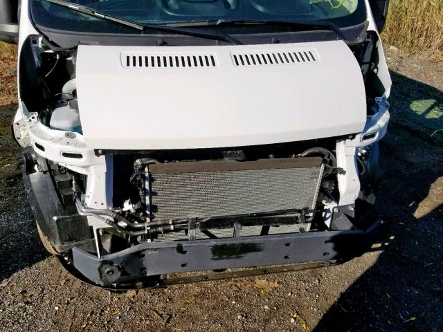 3C6TRVAG0KE530675 - 2019 RAM PROMASTER 白色 照片 9