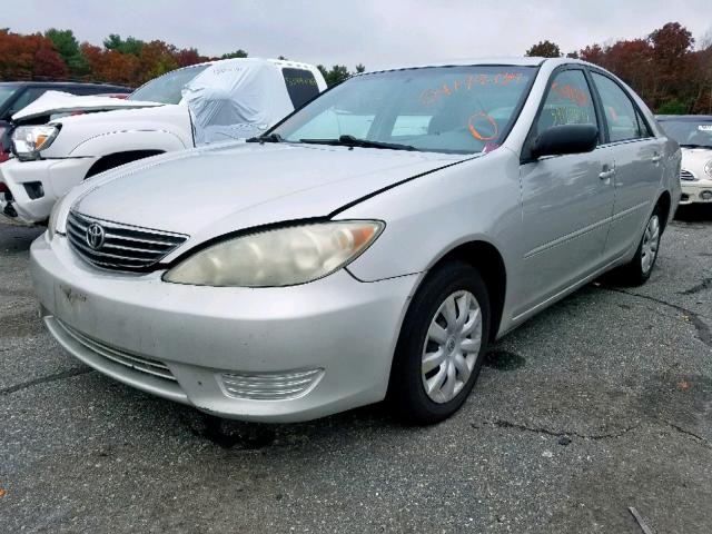 4T1BE30K75U967780 - 2005 TOYOTA CAMRY LE SILVER photo 2