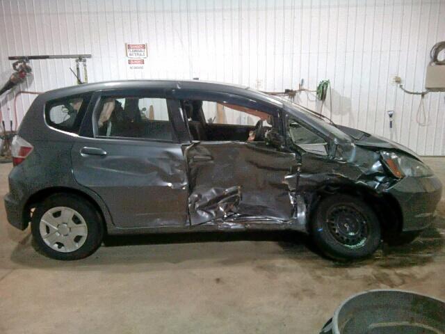 JHMGE8H37CC038324 - 2012 HONDA FIT GRAY photo 9