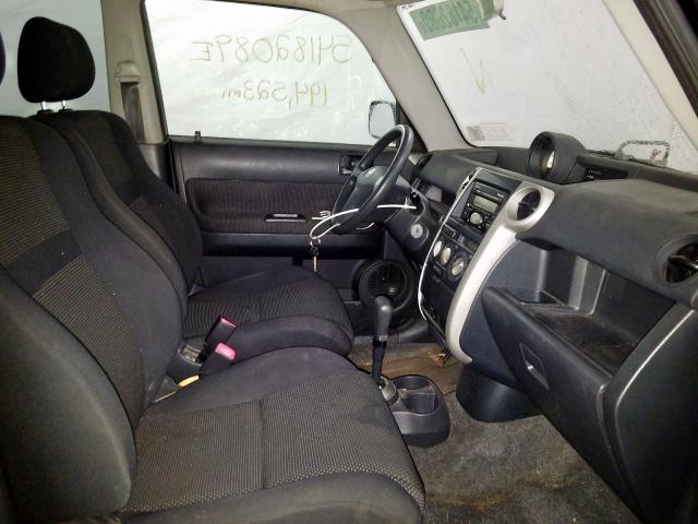 JTLKT324350209973 - 2005 TOYOTA SCION XB BLACK photo 5