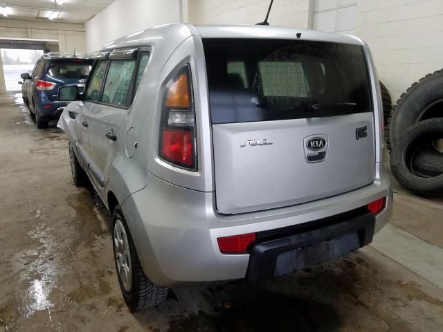 KNDJT2A13B7264919 - 2011 KIA SOUL SILVER photo 3