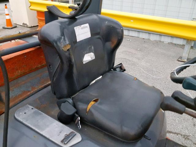 62918 - 2000 TOYOTA FORKLIFT ORANGE photo 6