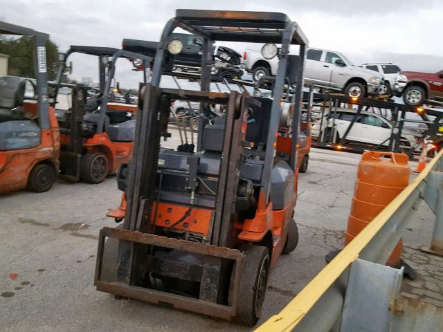 70306 - 2001 TOYOTA FORKLIFT ORANGE photo 2