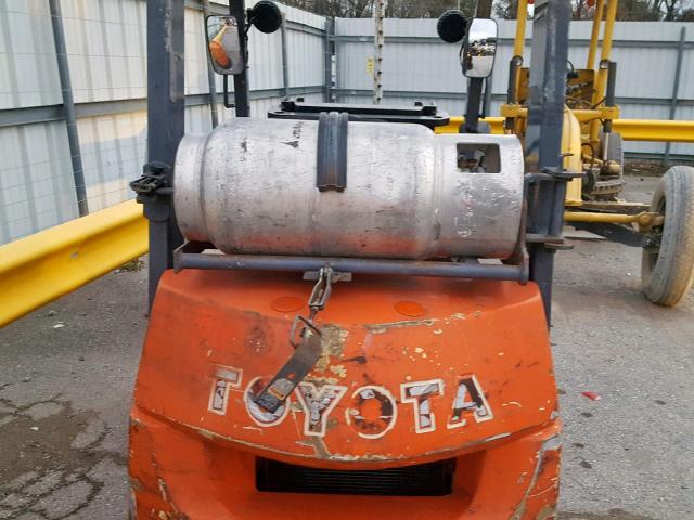 70306 - 2001 TOYOTA FORKLIFT ORANGE photo 7