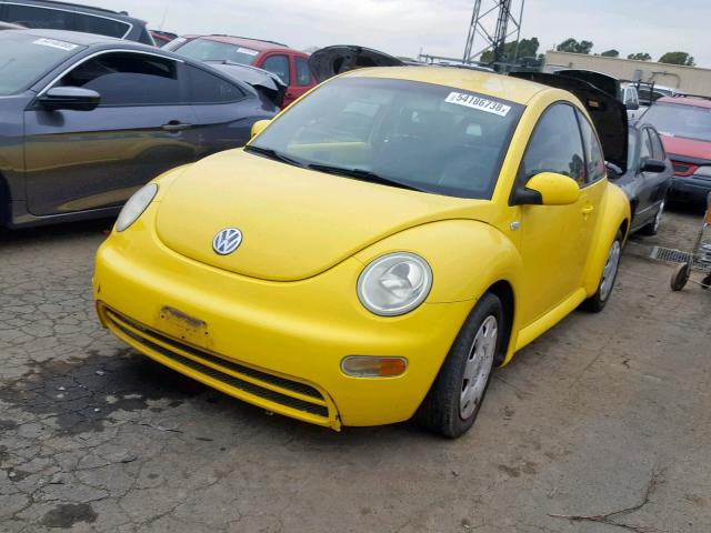 3VWBK21C52M425539 - 2002 VOLKSWAGEN NEW BEETLE 黄色 照片 2