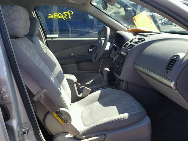 1G1ZT54834F122908 - 2004 CHEVROLET MALIBU LS SILVER photo 5