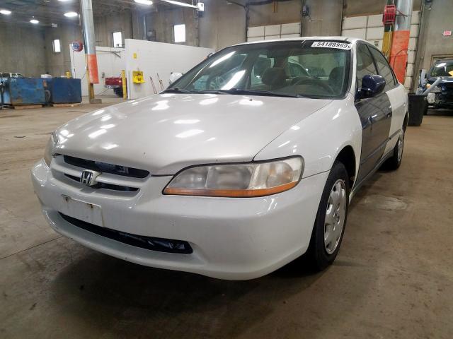 JHMCG665XYC022854 - 2000 HONDA ACCORD LX WHITE photo 2