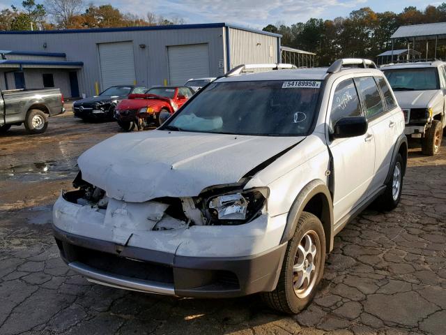 JA4LX31G83U075610 - 2003 MITSUBISHI OUTLANDER WHITE photo 2