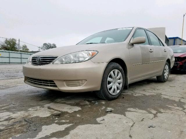 4T1BE32K05U035059 - 2005 TOYOTA CAMRY LE GOLD photo 2
