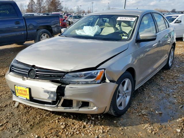 3VWLL7AJ2DM298975 - 2013 VOLKSWAGEN JETTA TDI BEIGE photo 2