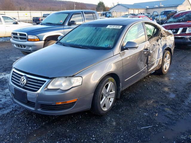 WVWAK93C68P001200 - 2008 VOLKSWAGEN PASSAT KOM GRAY photo 2