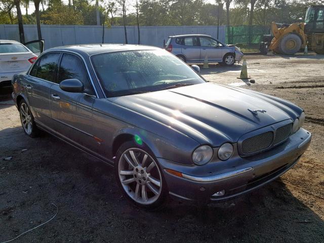 SAJWA73B84TG29687 - 2004 JAGUAR XJR S SILVER photo 1