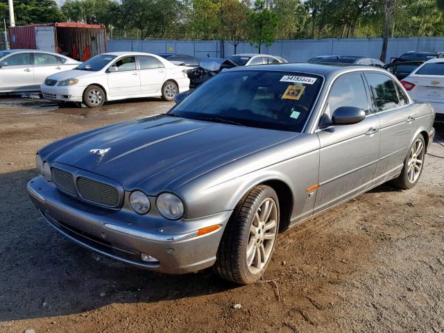 SAJWA73B84TG29687 - 2004 JAGUAR XJR S SILVER photo 2