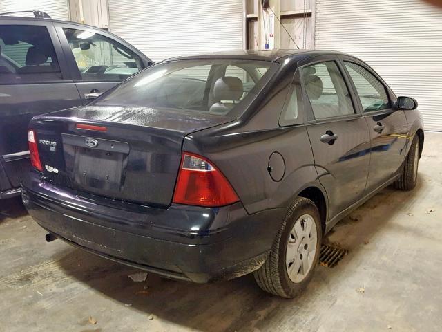 1FAFP34N67W351182 - 2007 FORD FOCUS ZX4 BLACK photo 4