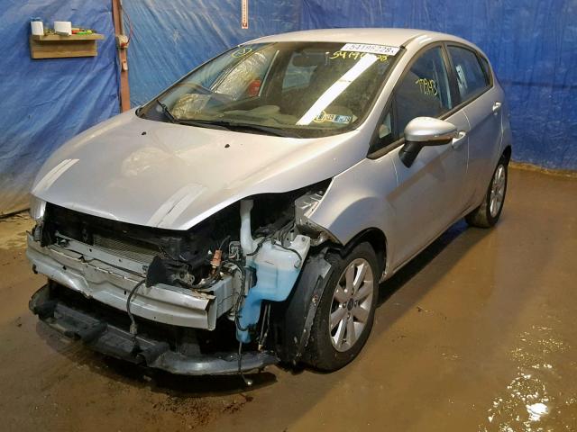 3FADP4EJ5DM158252 - 2013 FORD FIESTA SE SILVER photo 2