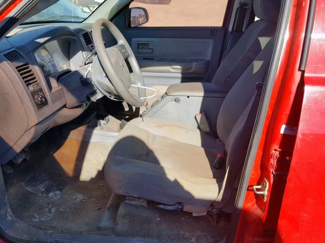 1D7HE48KX6S592995 - 2006 DODGE DAKOTA QUA RED photo 5