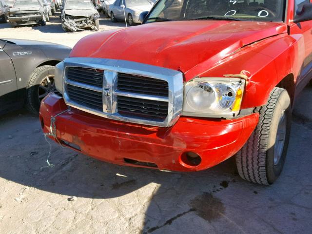 1D7HE48KX6S592995 - 2006 DODGE DAKOTA QUA RED photo 9