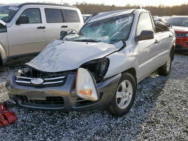 KNDJF724X67271630 - 2006 KIA NEW SPORTA SILVER photo 2