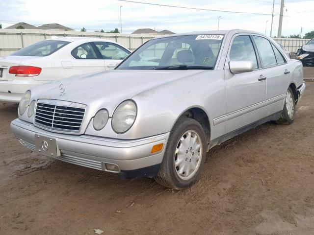 WDBJF20F4VA295705 - 1997 MERCEDES-BENZ E 300D SILVER photo 2