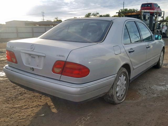 WDBJF20F4VA295705 - 1997 MERCEDES-BENZ E 300D SILVER photo 4